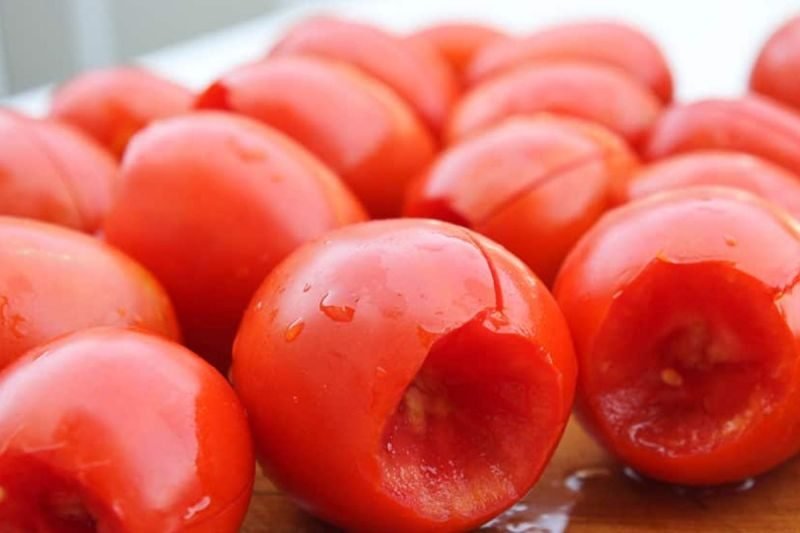 How to Peel a Tomato: Why Should You Peel Tomatoes?