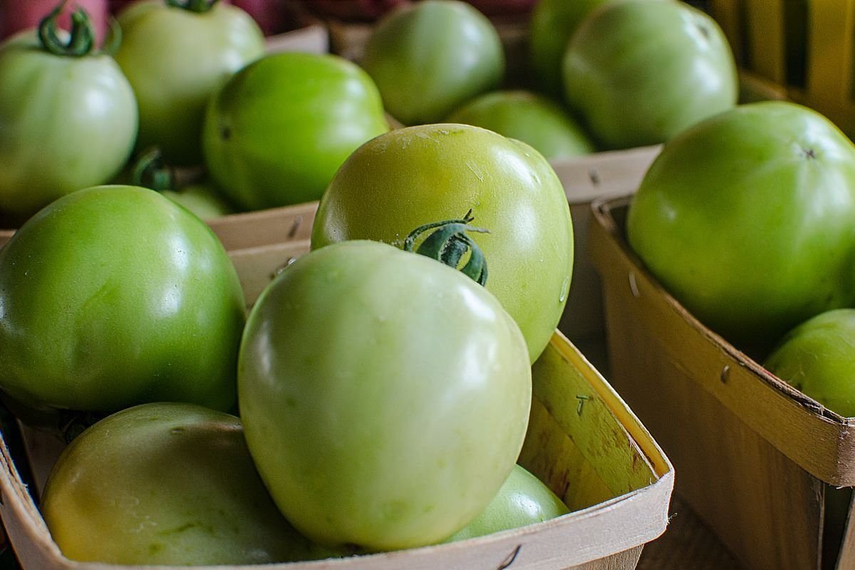 What are green tomatoes